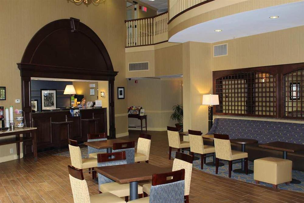 Hampton Inn Salem East - Electric Road Restoran gambar